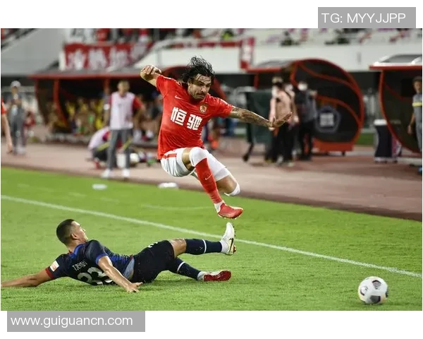 赛后分析:重庆排球队与广州排球队的比赛节奏与战术对比探讨